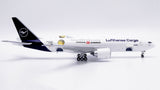Lufthansa Cargo Boeing 777F Interactive D-ALFG Flying 100% CO2 Neutral JC Wings XX40226C Scale 1:400