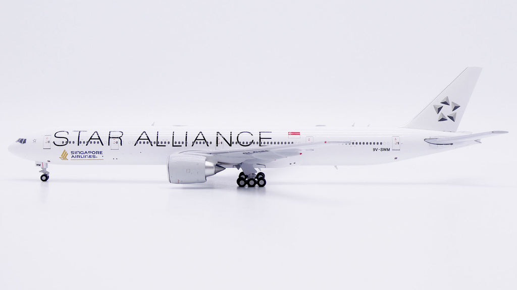 Singapore Airlines Boeing 777-300ER 9V-SWM Star Alliance JC Wings XX40802 Scale 1:400