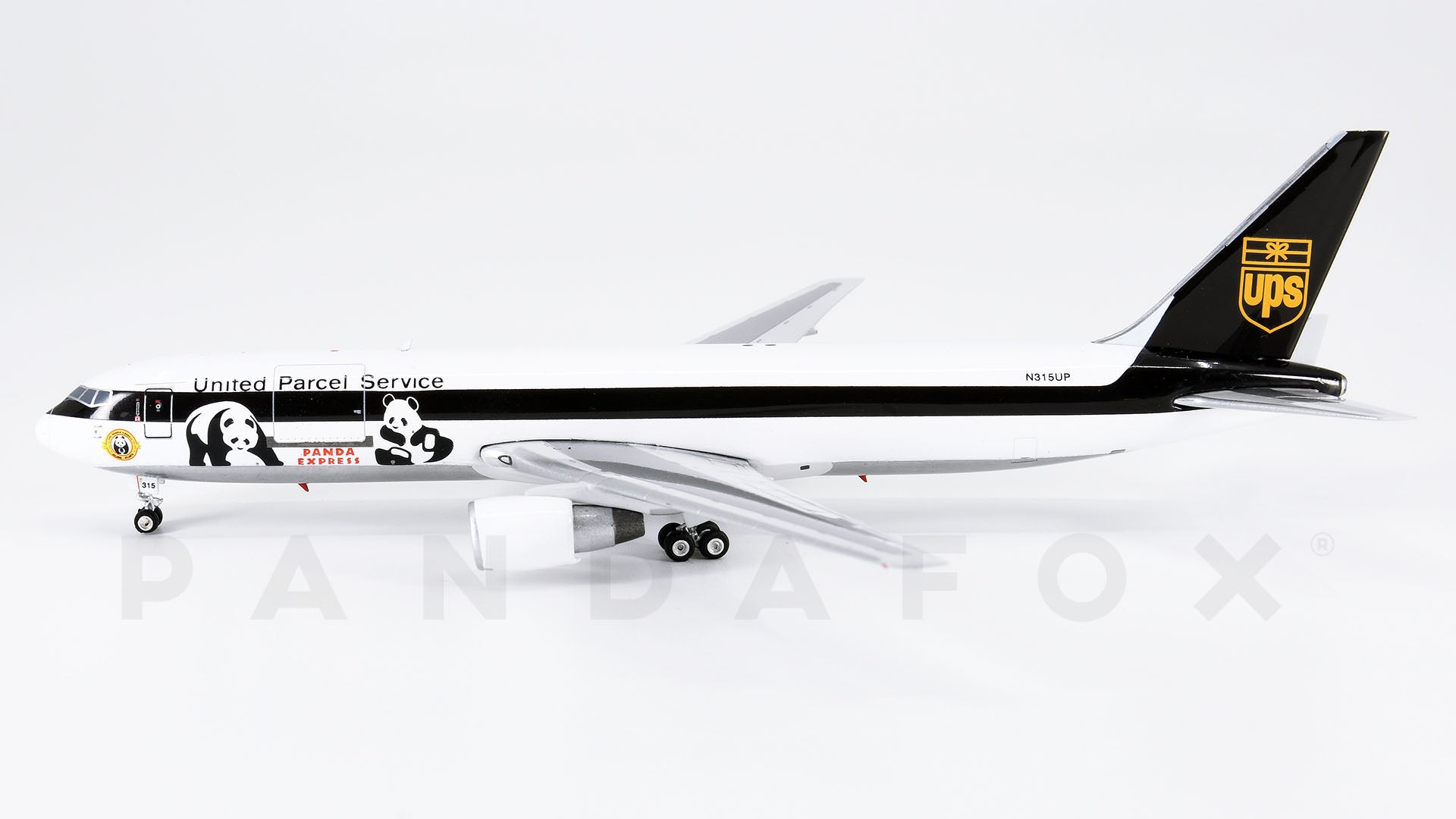 Amazon.co.jp: 1: 400 スケール UPS 貨物航空航空機 767 B767