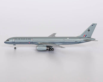 Royal New Zealand Air Force Boeing 757-200 NZ7572 NG Model 53146 Scale 1:400