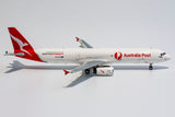 Qantas Freight Airbus A321P2F VH-ULD NG Model 13022 Scale 1:400