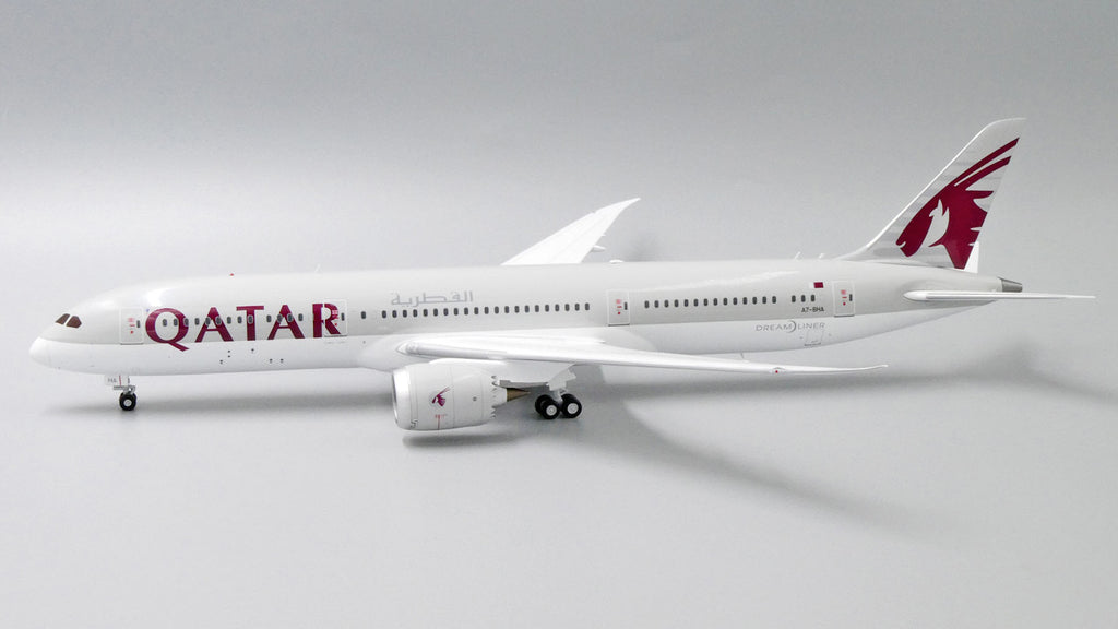 Qatar Airways Boeing 787-9 A7-BHA JC Wings JC2QTR331 XX2331 Scale 1:200