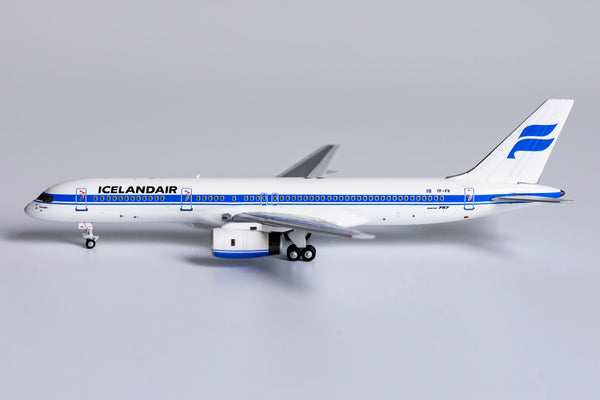 Icelandair Boeing 757-200 TF-FII NG Model 53177 Scale 1:400