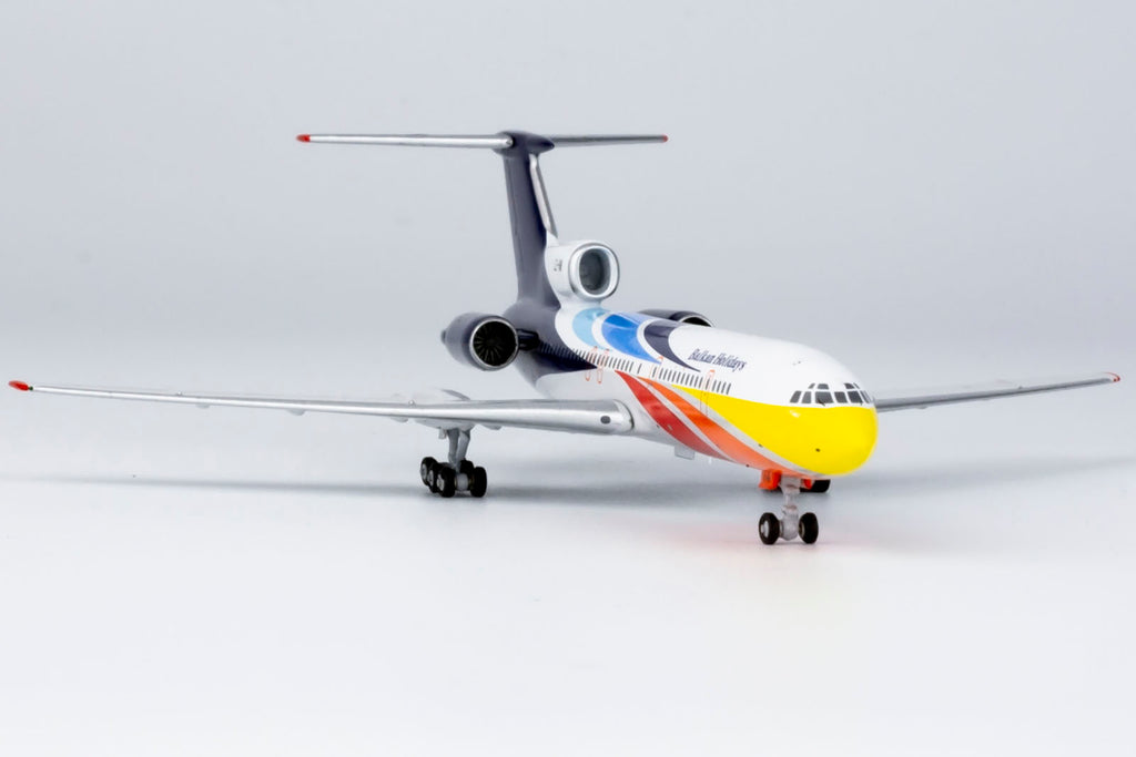 Tu-154M 54002 Scale PandaFox – Tupolev Toys Model LZ-HMI Air Holidays 1:400 NG Balkan