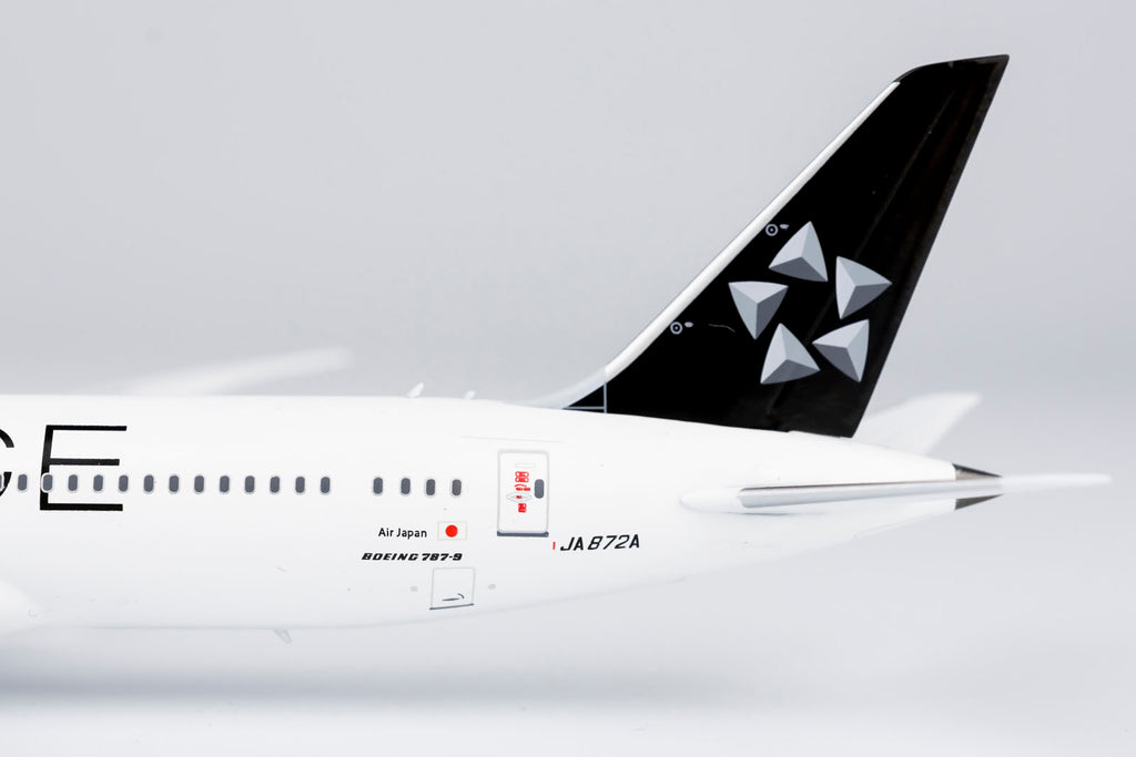 ANA Boeing 787-9 JA872A Star Alliance NG Model 55092 Scale 1:400 