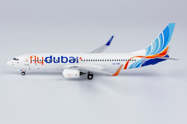 Amazon.com: Limox 58150 Boeing 737-800 Flydubai A6-FDR Scale