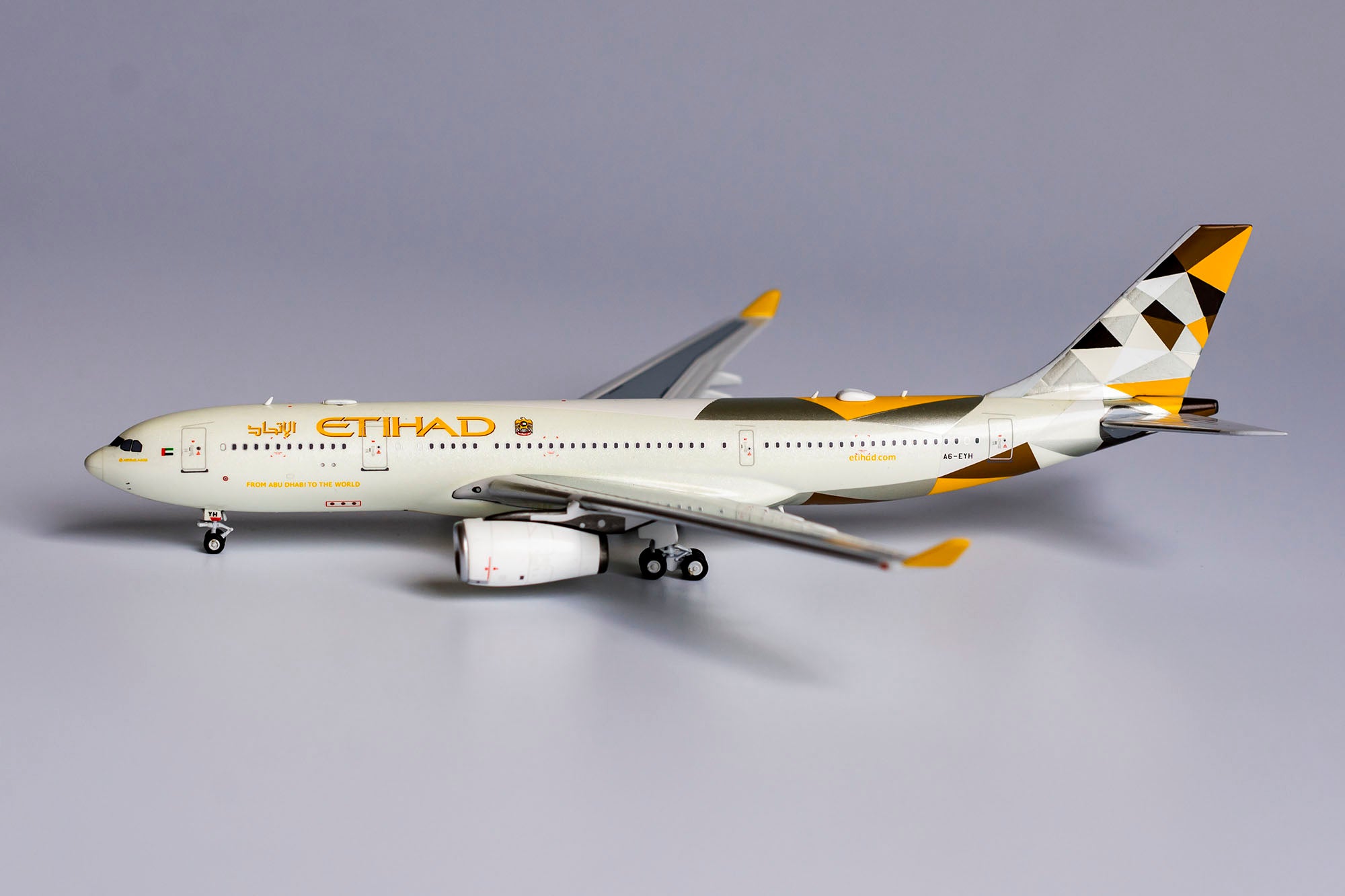 航空機・ヘリコプター ETIHAD AIRBUS 330-200 新品登場 ETIHAD 航空機・ヘリコプター 330-200 AIRBUS 航空機