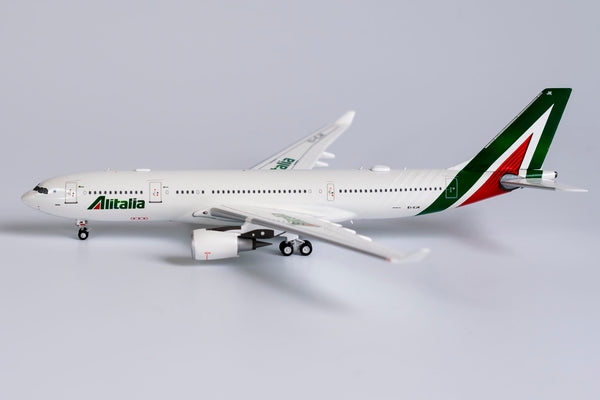 Alitalia Airbus A330-200 EI-EJK Giotto NG Model 61037 Scale 1:400