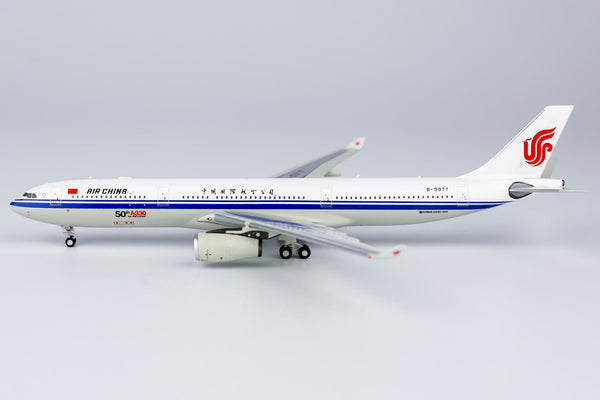 Air China Airbus A330-300 B-5977 50th A330 NG Model 62047 Scale 1
