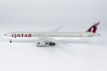 Qatar Airways Boeing 777-300ER A7-BED NG Model 73012 Scale 1:400