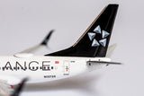 United Boeing 737-700 N13720 Star Alliance NG Model 77005 Scale 1:400