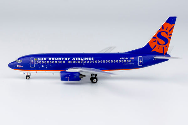 Sun Country Airlines Boeing 737-700 N713SY NG Model 77011