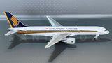 Singapore Airlines Boeing 757-200 9V-SGK Aviation AV2757003 Scale 1:200