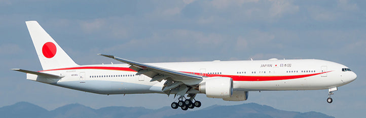 JASDF Boeing 777-300ER N509BJ Aviation AV4111 Scale 1:400