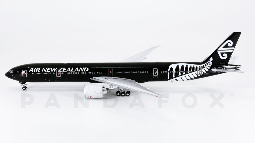 Air New Zealand Boeing 777-300ER ZK-OKQ Aviation AV4115 Scale 1:400