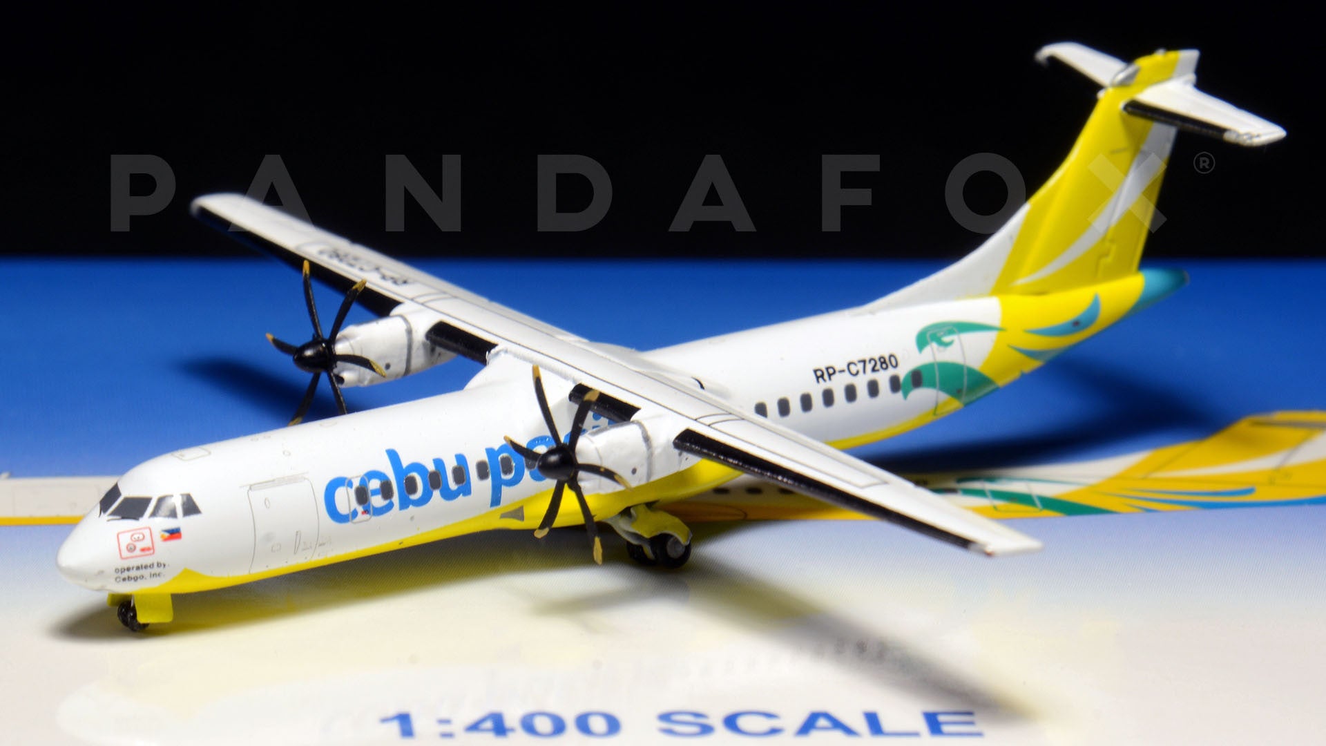 トランスアジア航空 GE ATR72-600 スケール1:100模型 Amazon.co.jp: 飛行機模型飛行機おもちゃの飛行機模型 トランス