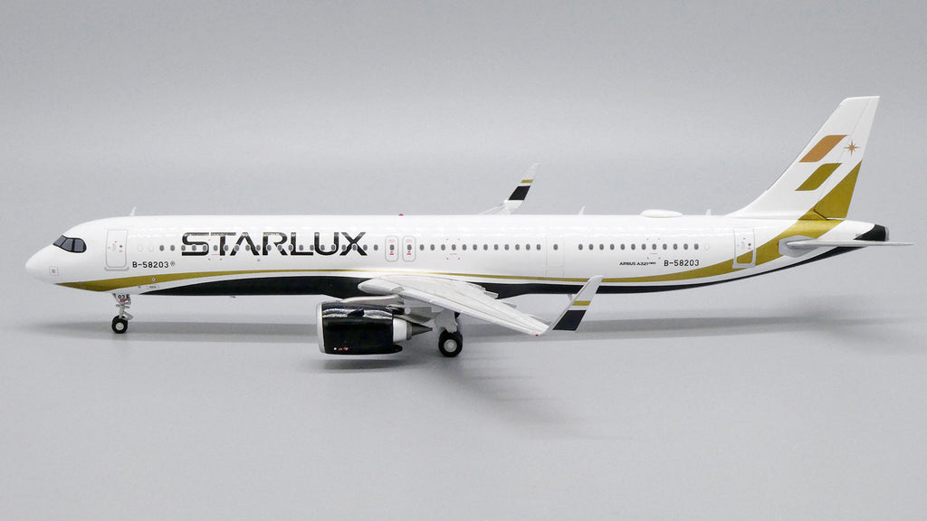 Starlux Airbus A321neo B-58203 JC Wings EW221N008 Scale 1:200