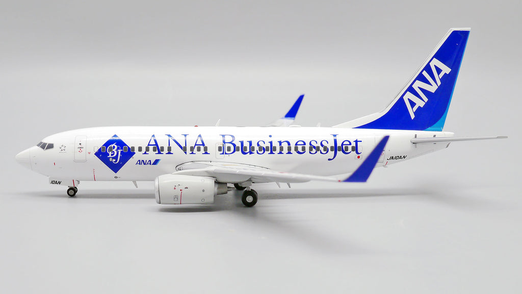 ANA Boeing 737-700ER JA10AN ANA Business Jet JC Wings EW2737003 Scale 1:200