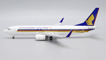 Singapore Airlines Boeing 737-800 Flaps Down 9V-MGA JC Wings EW2738015A Scale 1:200