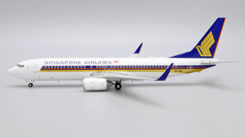 Singapore Airlines Boeing 737-800 9V-MGA JC Wings EW2738015 Scale 1:200