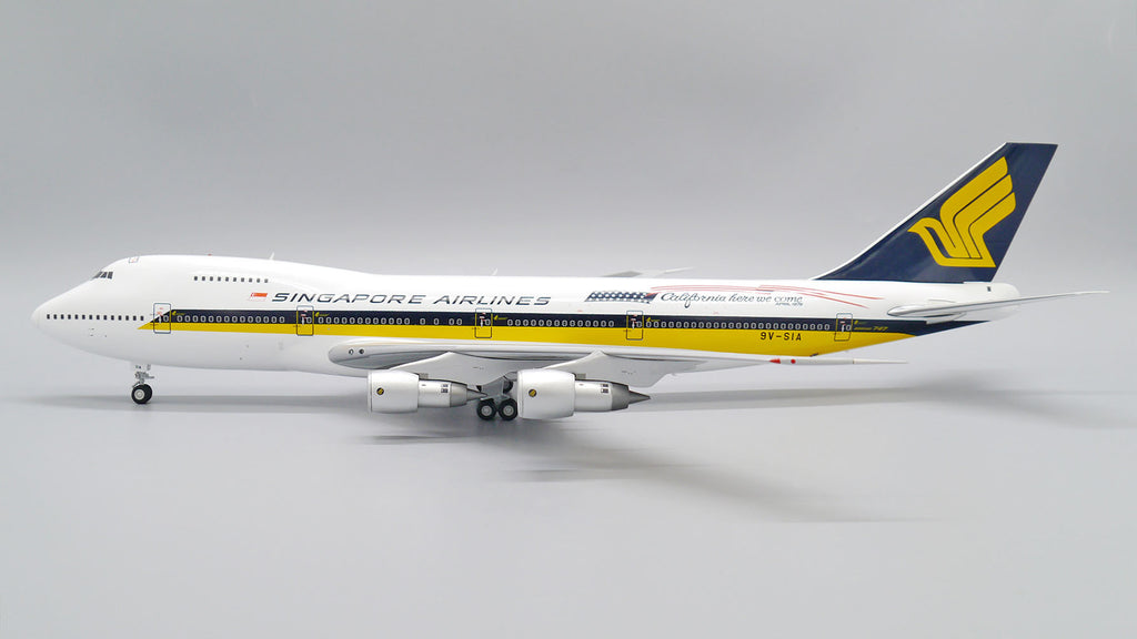 Singapore Airlines Boeing 747-200 9V-SIA JC Wings EW2742001 Scale 1:200