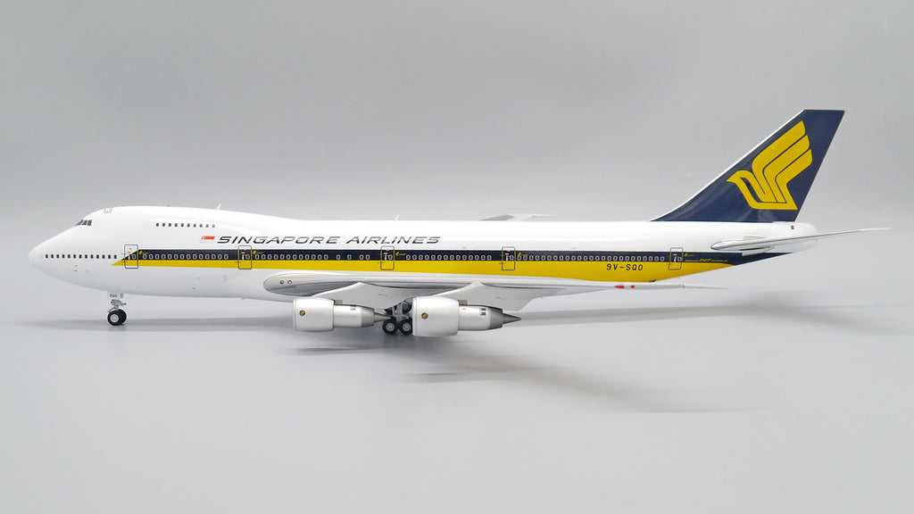 Singapore Airlines Boeing 747-200 9V-SQO JC Wings EW2742002 Scale 1:200