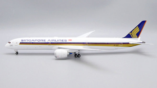 Singapore Airlines Boeing 787-10 9V-SCP 1000th 787 JC Wings