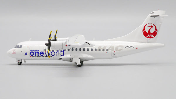 Hokkaido Air System ATR 42-600 JA13HC One World JC Wings EW2AT4004