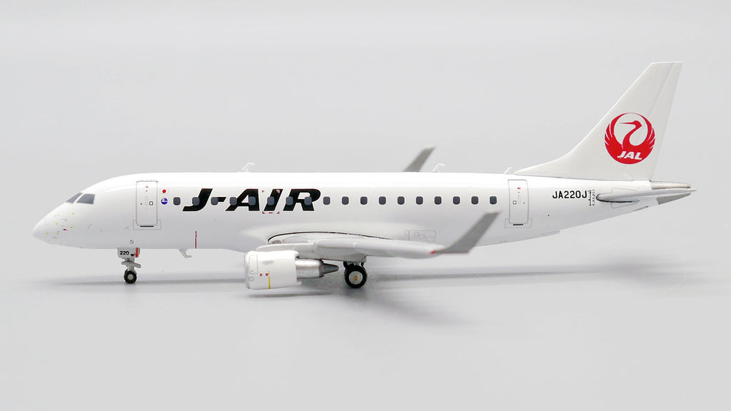 J-Air Embraer E-170 JA220J JC Wings EW4170004 Scale 1:400