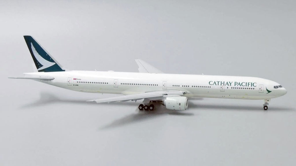 Cathay Pacific Boeing 777-300 Flaps Down B-HNS JC Wings EW4773002A Scale 1:400