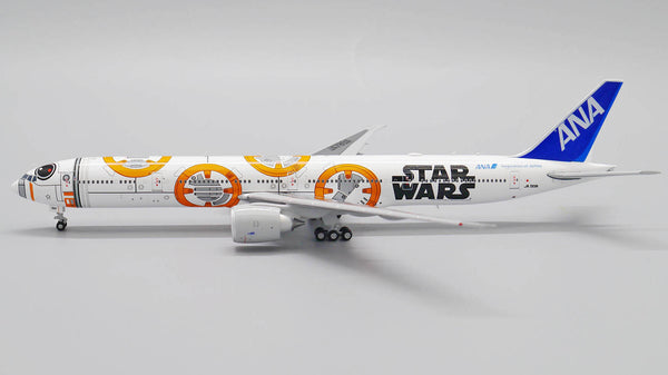 ANA Boeing 777-300ER JA789A JC Wings EW4773005 Scale 1:400