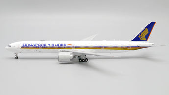 Singapore Airlines Boeing 777-300ER 9V-SWY JC Wings EW477W009 Scale 1:400