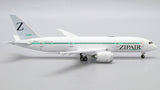 Zipair Tokyo Boeing 787-8 Flaps Down JA822J JC Wings EW4788004A Scale 1:400