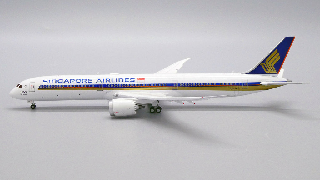 Singapore Airlines Boeing 787-10 Flaps Down 9V-SCP 1000th 787 JC Wings EW478X003A Scale 1:400