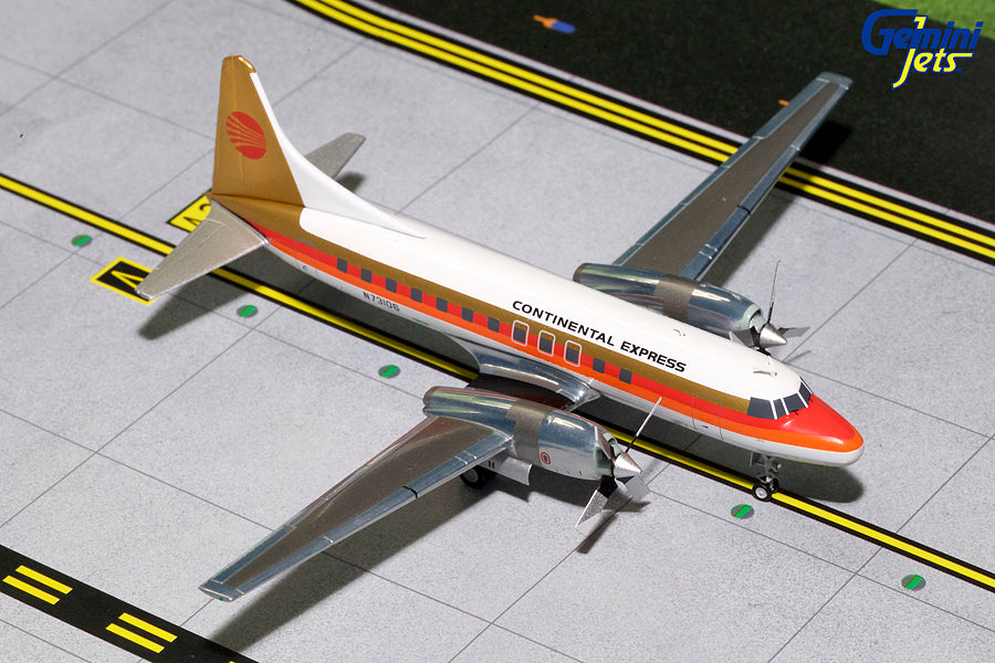 Amazon.com: Flight Miniatures Continental DC-3 1:100 Scale
