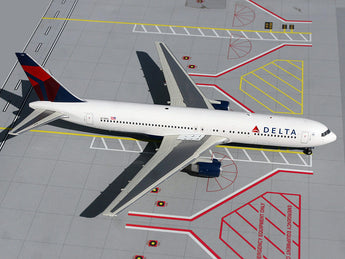 Delta Boeing 767-300 N135DL GeminiJets G2DAL144 Scale 1:200