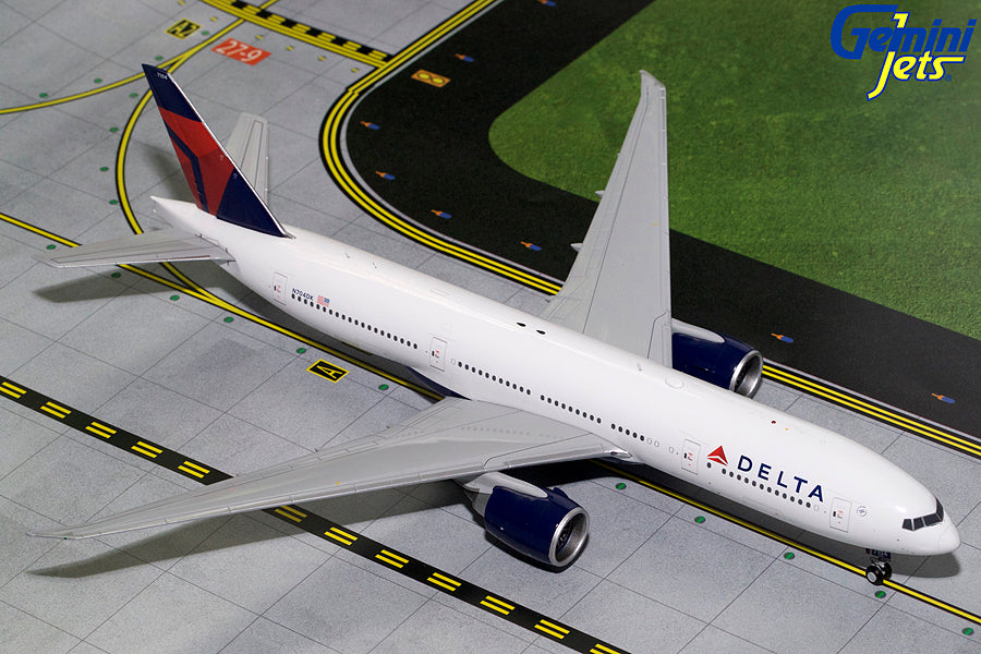 Delta Boeing 777-200LR N704DK GeminiJets G2DAL625 Scale 1:200