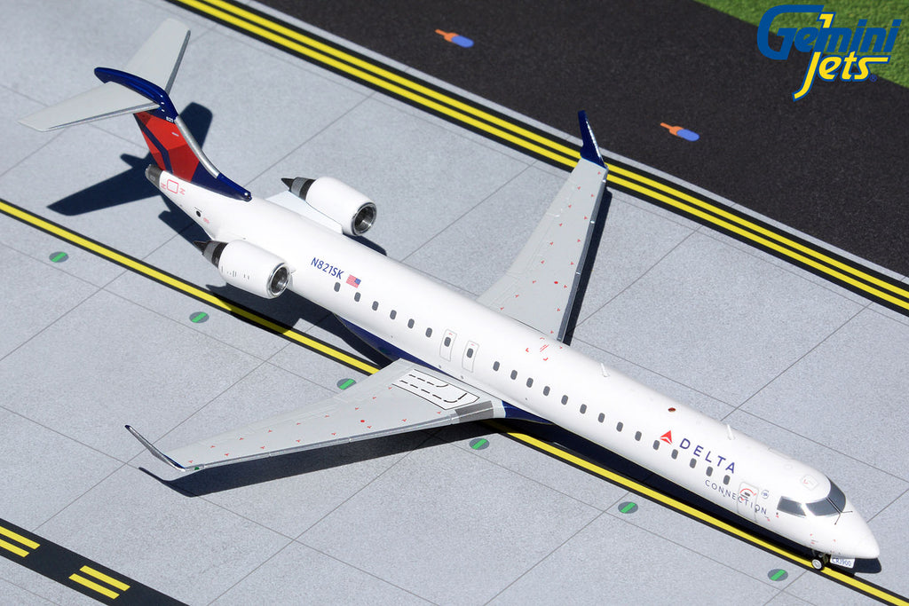 Delta Connection Bombardier CRJ900 N821SK GeminiJets G2DAL970 Scale 1:200
