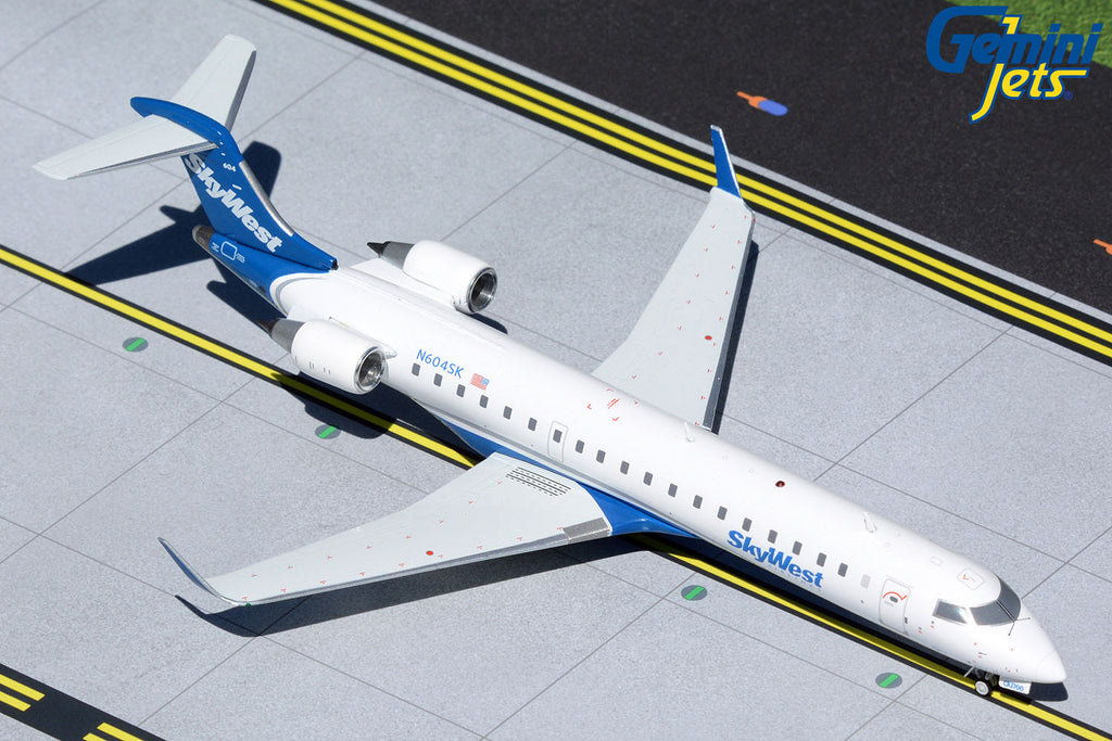 SkyWest Airlines Bombardier CRJ700 N604SK GeminiJets G2SKW710 Scale 1:200