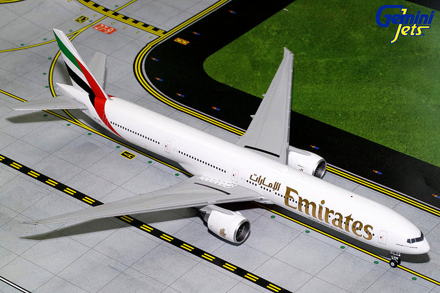 Emirates Boeing 777-300ER A6-ENJ GeminiJets G2UAE727 Scale 1:200