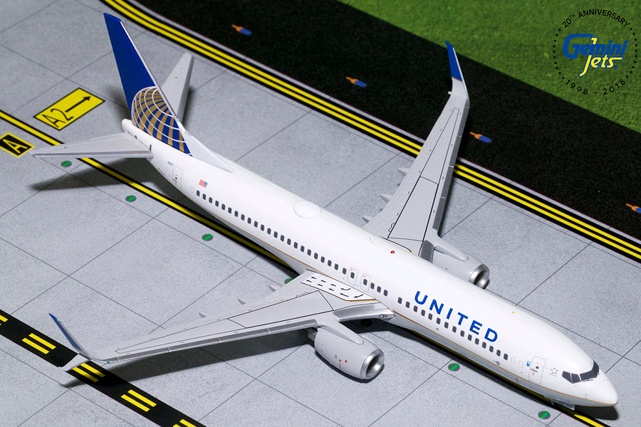 United Boeing 737-800 N14237 GeminiJets G2UAL759 Scale 1:200