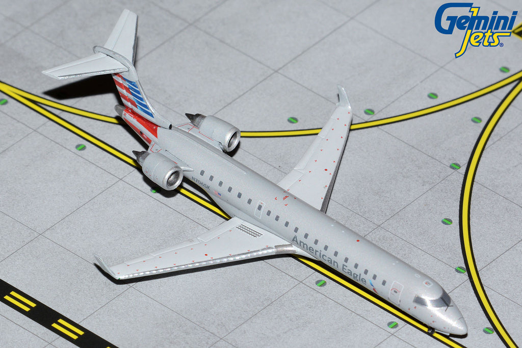 American Eagle Bombardier CRJ700ER N706SK GeminiJets GJAAL2033 Scale 1:400