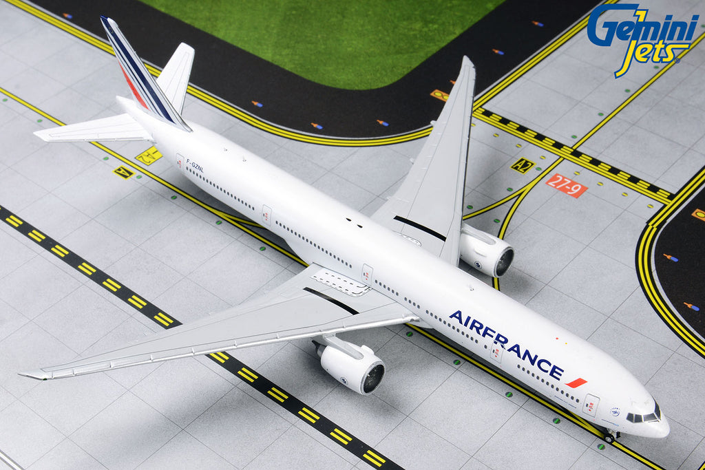 Air France Boeing 777-300ER F-GZNL GeminiJets GJAFR1860 Scale 1:400