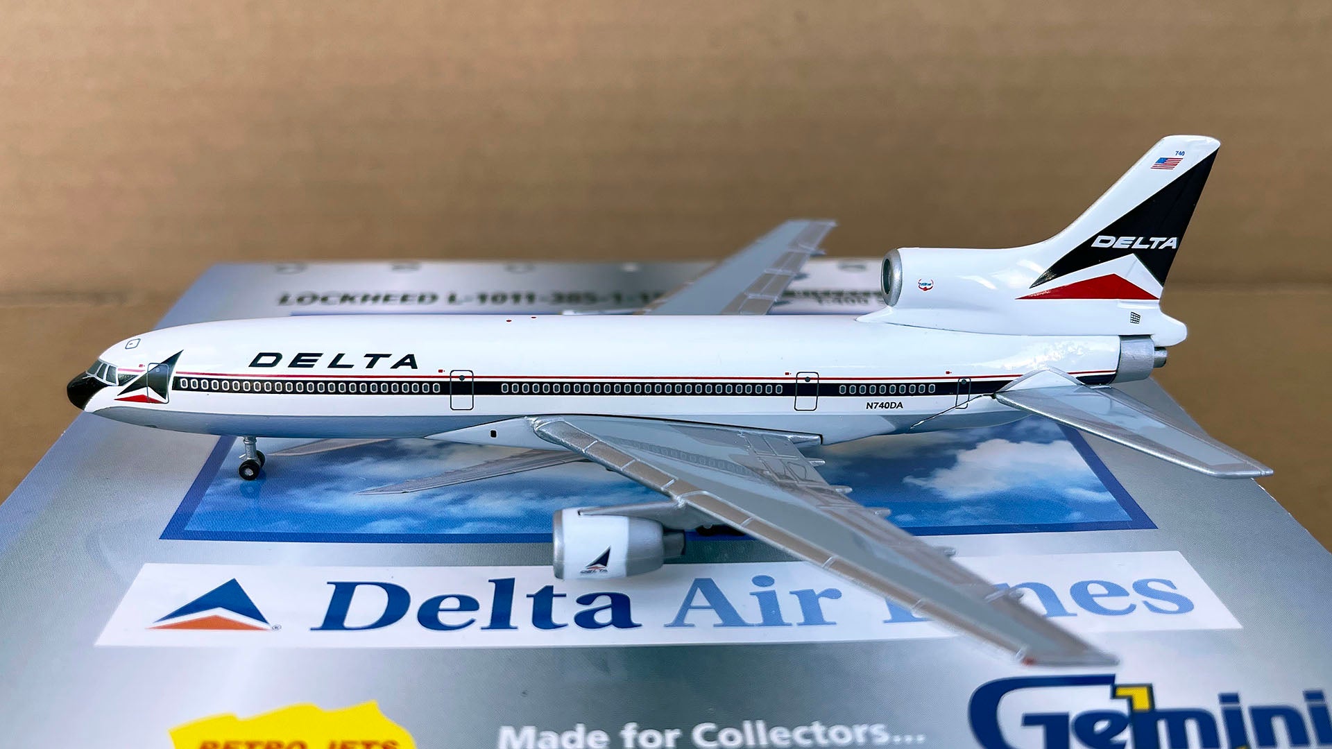Delta Lockheed L-1011-250 N740DA GeminiJets GJDAL037 Scale 1