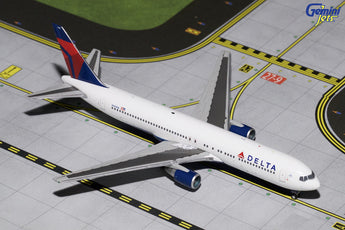 Delta Boeing 767-300 N143DA GeminiJets GJDAL1655 Scale 1:400