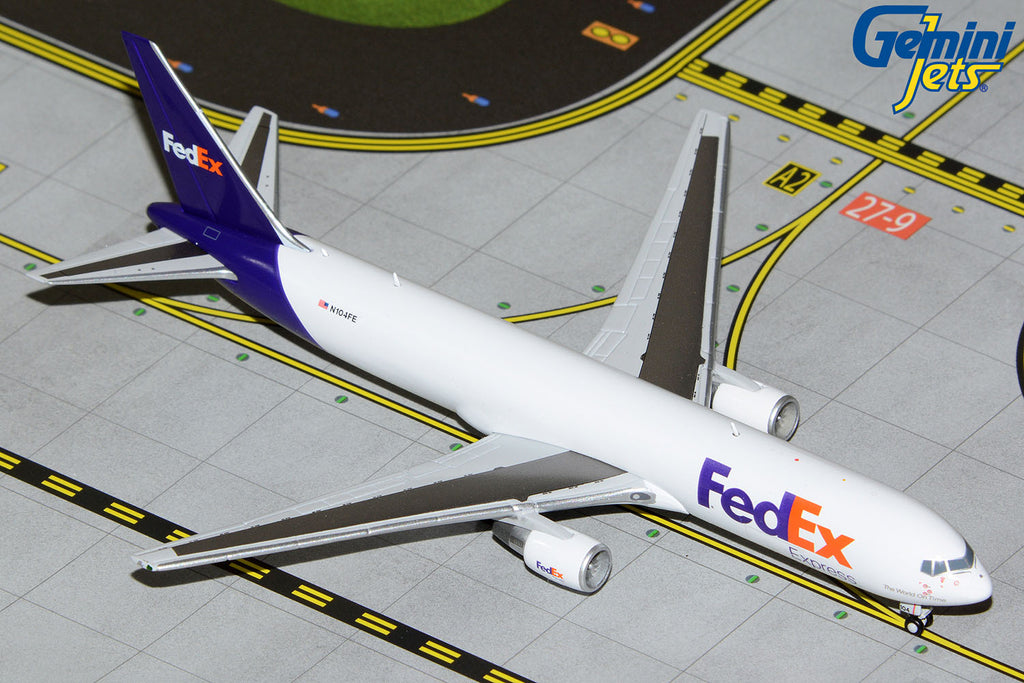 FedEx Boeing 767-300F N104FE GeminiJets GJFDX1994 Scale 1:400