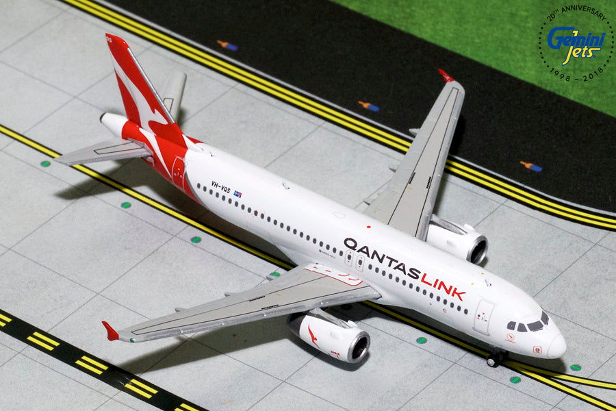 Qantas Link Airbus A320 VH-VQS GeminiJets GJQFA1772 Scale 1:400