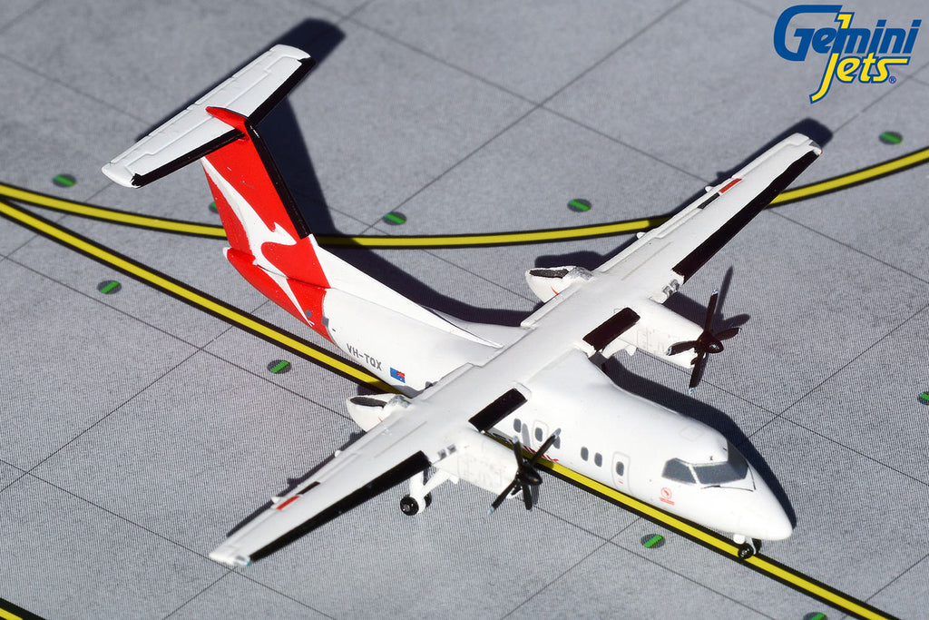 Qantas Link Bombardier Dash 8-200 VH-TQX GeminiJets GJQFA1856 Scale 1:400