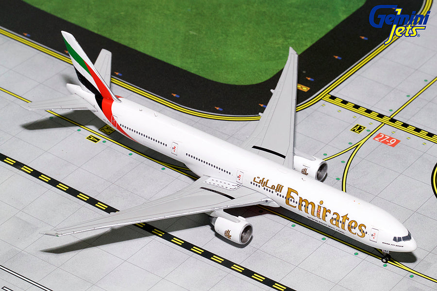 Emirates Boeing 777-300ER A6-ENJ GeminiJets GJUAE1745 Scale 1:400