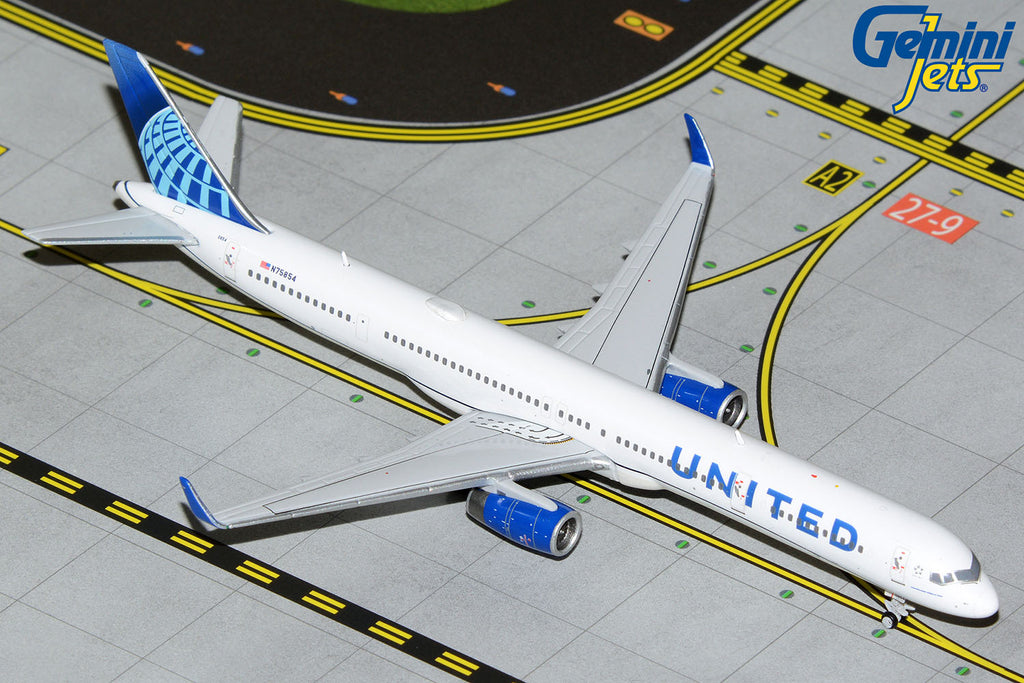 United Boeing 757-300 N75854 GeminiJets GJUAL2092 Scale 1:400